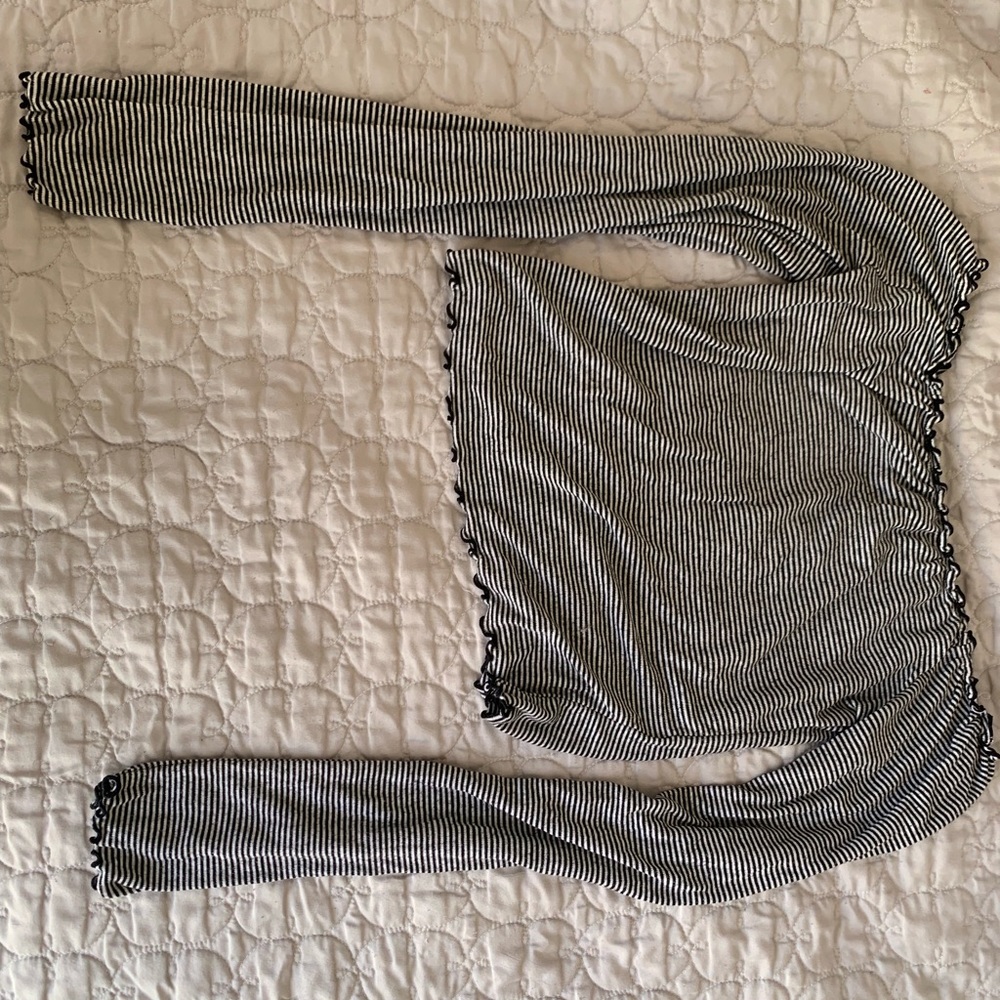 lettuce edge off the shoulder crop top